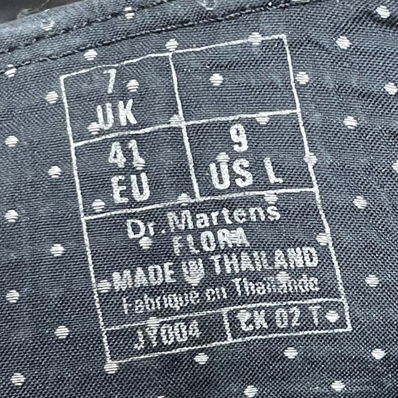 Dr. Martens Flora Chelsea Boot JY004 Women’s 9 Black - Picture 9 of 15